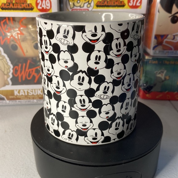 Disney Many Faces of Mickey Mouse Coffee Mug π₯ - Picture 4 of 6